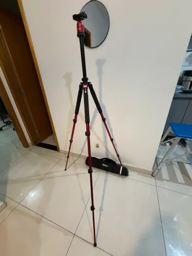 Tripé pra câmera Vivitar
