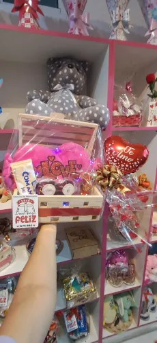 Presentes e cestas para o dia dos namorados