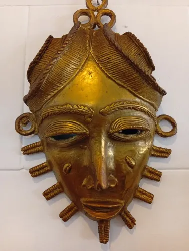 Antiga ga máscara africana de bronze