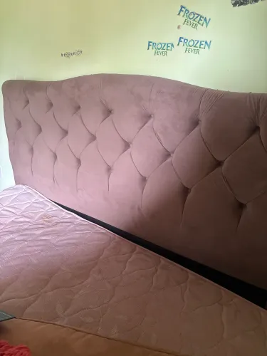 Colchão semi ortopédico king size ônix e cabeceira de cama aveludada king size marrom 