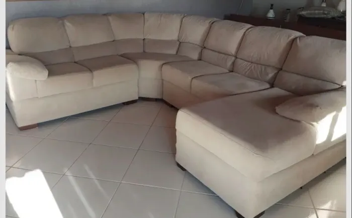 Sofá em L