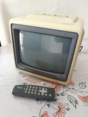 TV de tubo 10" Semp Toshiba TV1022 AV (Mossoró)
