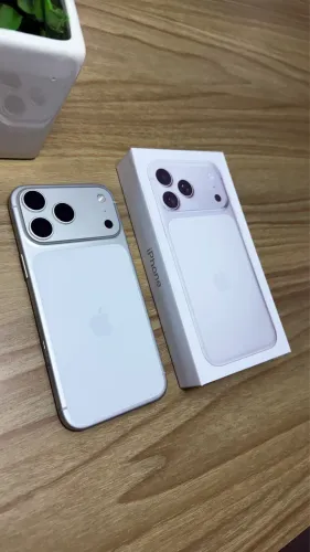iPhone 17 Pro Max 256GB Prata - Completo + AirPods Pro