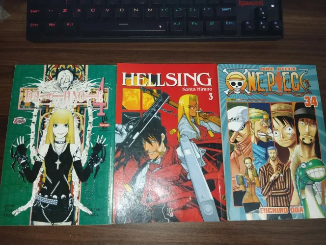 3 Mangás por 30 (10 cada) One Piece/Death Note/Hellsing