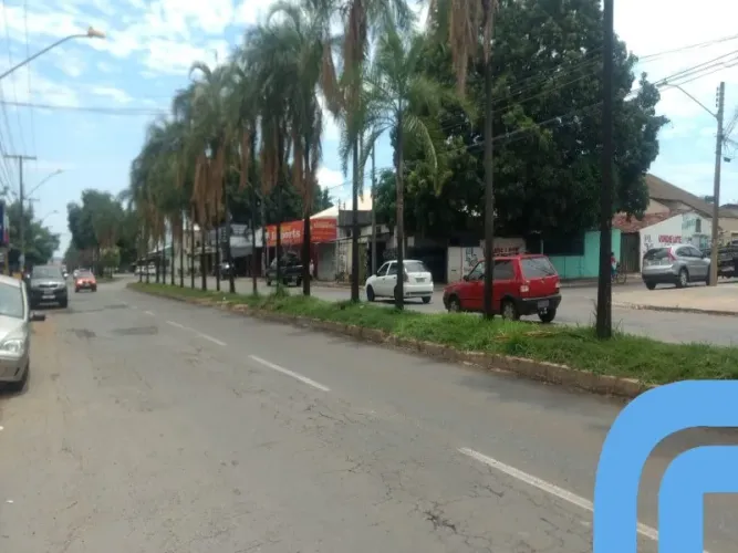 Excelente Terreno comercial de esquina com 439,00 m² na Avenida das Bandeiras esquina Rua