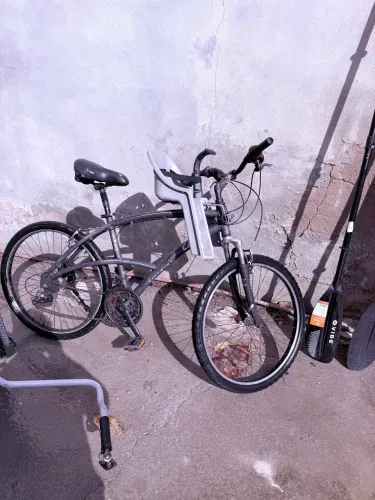 Bicicleta Caloi 500 com cadeirinha infantil