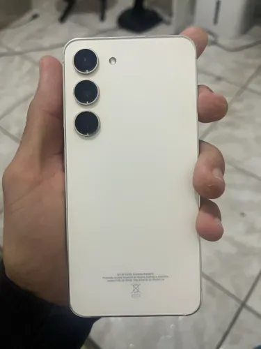 Galaxy s23 256gb linha verde na tela