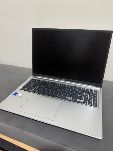 Asus Vivobook i7 (12th gen) 16GB | SSD 500GB
