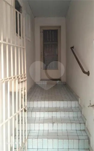 Sobrado à venda com 2 quartos em Vila Santana, Sorocaba - SP