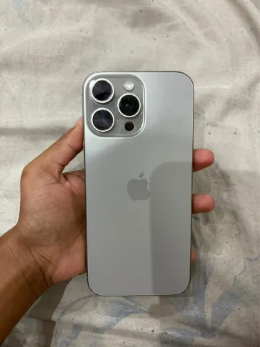 iPhone 16 Pro Max/vendo ou troco