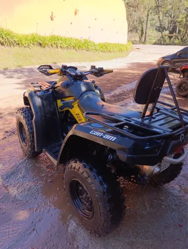 Quadriciclo can-am 800cc 4x4