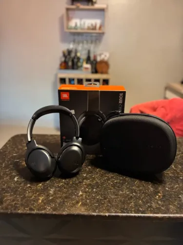 Fone ouvido Jbl tour m2 1 mês de uso