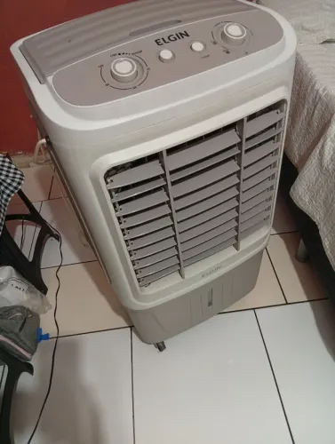 UMIDIFICADOR DE AR USADO.