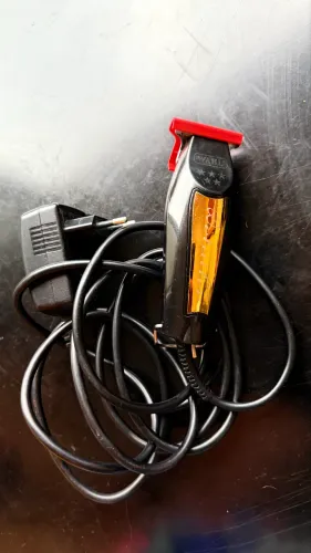 Wahl Detailer - Preta e Dourada - Bilvot