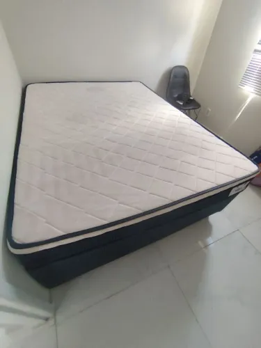 Conjunto Cama Box Casal Molas Ensacadas Montreal Paris + Base 1,38x1,88