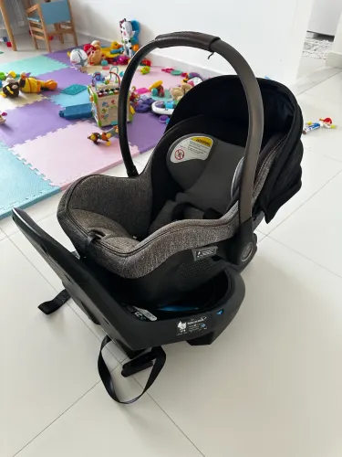 Bebê conforto Maxi Cosi Peri 180
