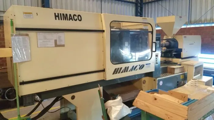 MAQUINA INJETORA DE PLASTICO