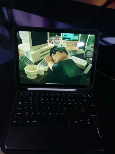 Vendo iPad 10 com teclado e caneta (possui caixa)