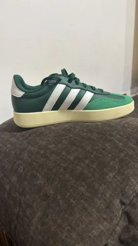 Tênis Adidas Verde e Branco - uma vez usado