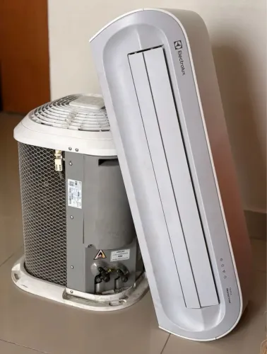 Vendo condicionador Eletrolux inverter 9 m btus