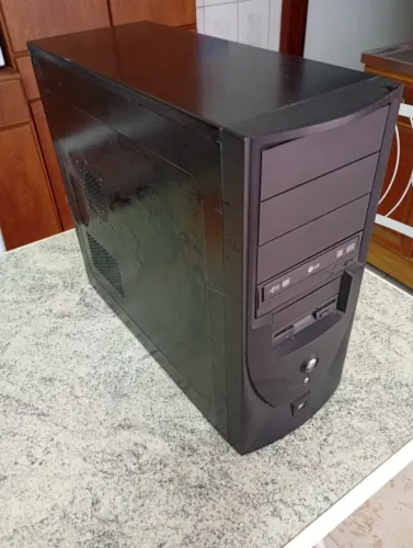 Gabinete ATX para montar pc.