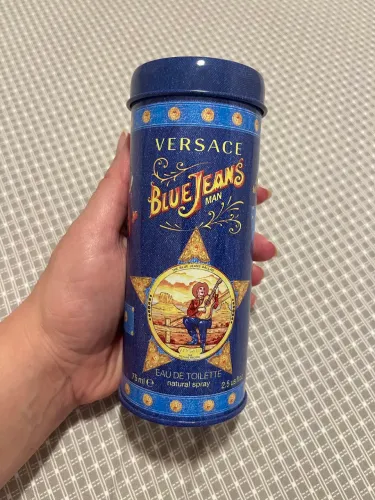 Lata de Perfume Versace - item de luxo para colecionador
