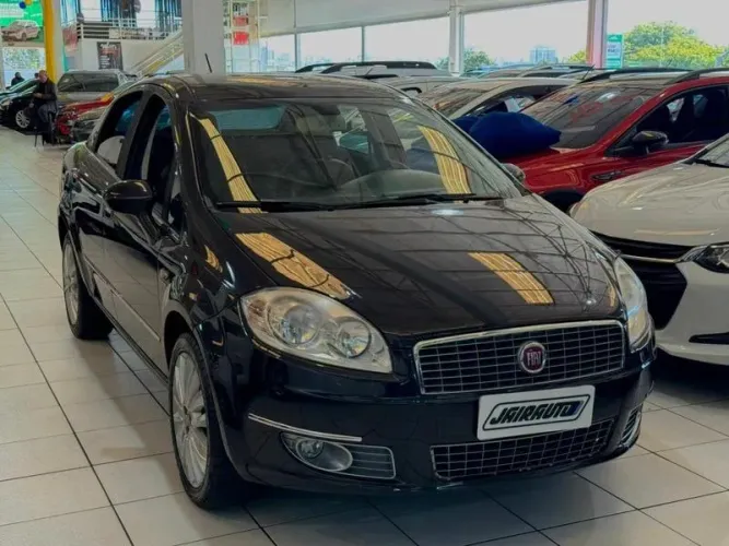 Fiat Linea Essence Dualogic 1.8 Flex 16V 4P 2014