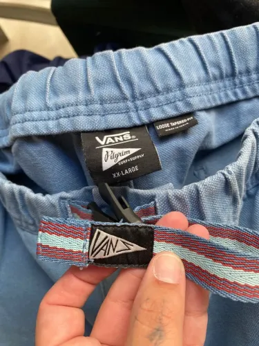 Calça VANS 