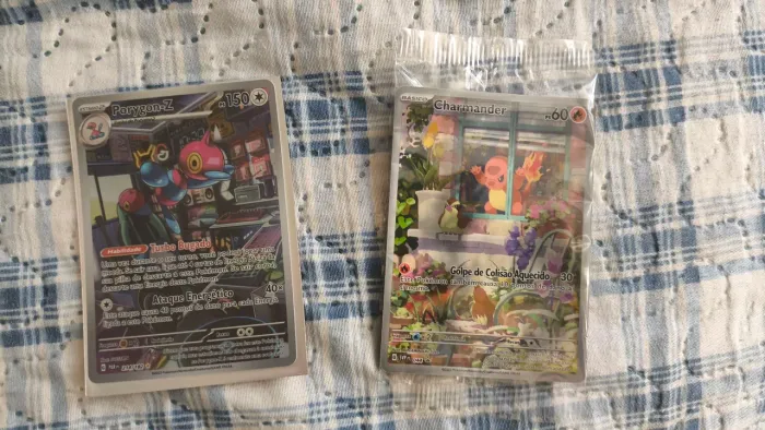 Cartas pokémons Charmander 044 e Porygon-Z 214/182