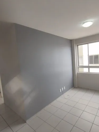 Alugo Apartamento no Condomínio Carlos Wilson