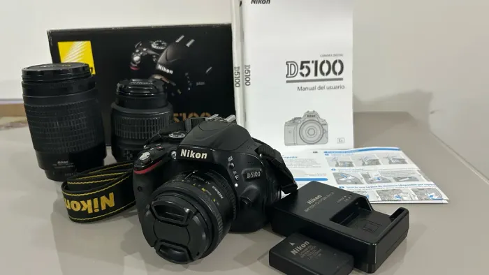 Nikon D5100 + 3 Lentes 18-55mm 50mm 70-300mm + Acessórios