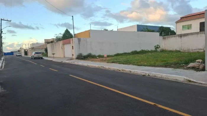 TERRENO EM RUA PÚBLICA - ARUANA [58993]