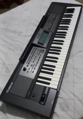 Teclado Arranjador Roland E-09