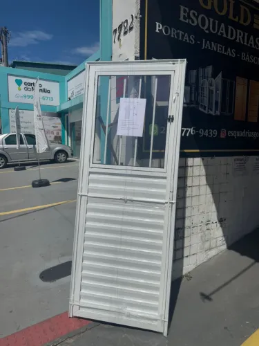 PORTAS DE ALUMÍNIO BRANCO COM GRADE E JANELINHA - PROMOÇÃO IMPERDÍVEL