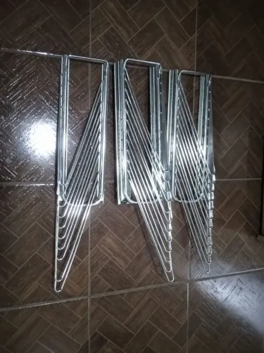 Calceiro e roupeiro retrátil