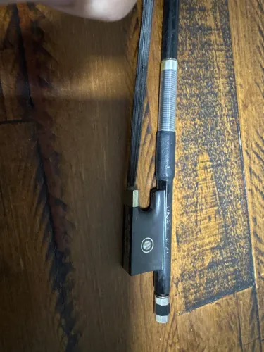 Arco fibra preto com crina preta - violino 
