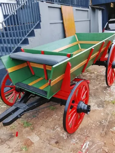 Carroção antigo restaurado 