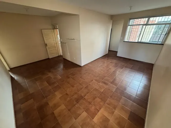 Vendo Apto somente a vista - com 3 quartos (1 suíte) - sem vaga - Próx ao Shopping Bouleva