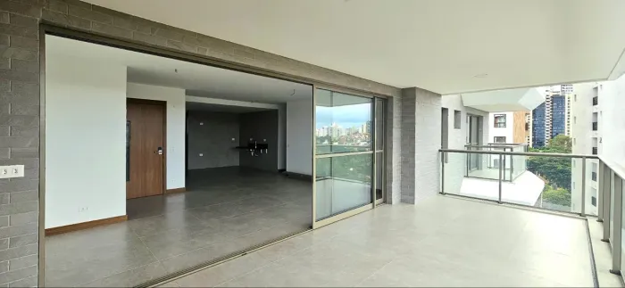 Cedro Horto 154m², recém construído, andar alto, fino acabamento, 4/4 sendo todos suítes, 