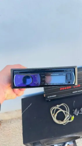 Som automotivo pioneer golfinho