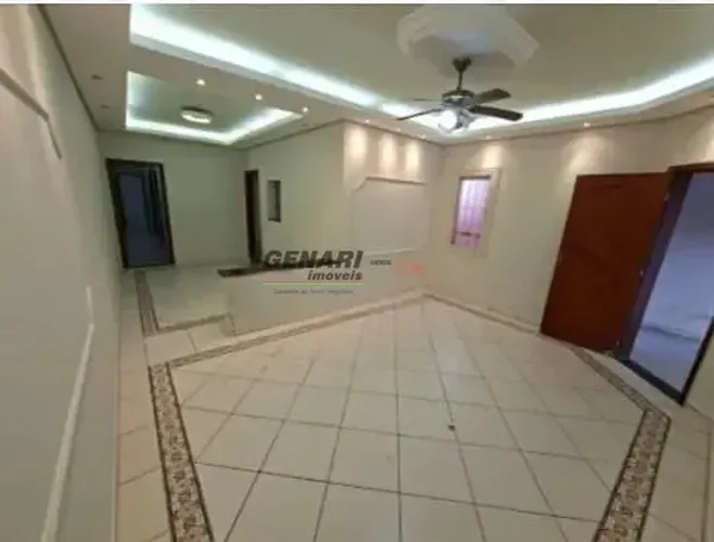 Casa à venda com 3 quartos sendo 1 suíte no Jardim Recanto do Valle- Indaiatuba, SP.