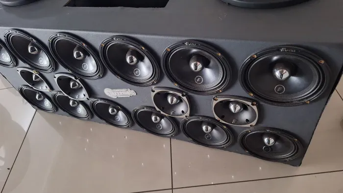 Vendo som automotivo evok completo 