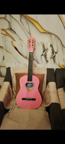 VIOLÃO ROSA DA MARCA AUSTIN