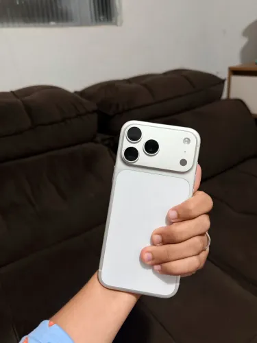 iPhone 17 Pro Max (Silver)