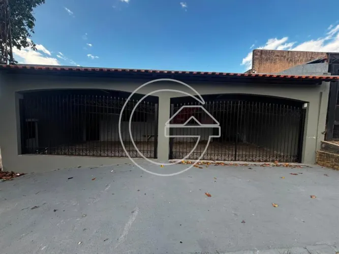 VENDE-SE Residência NO PARQUE DAS ACÁCIAS - MARÍLIA/SP
