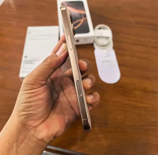 iPhone 16 PROMAX P Sair Rápido