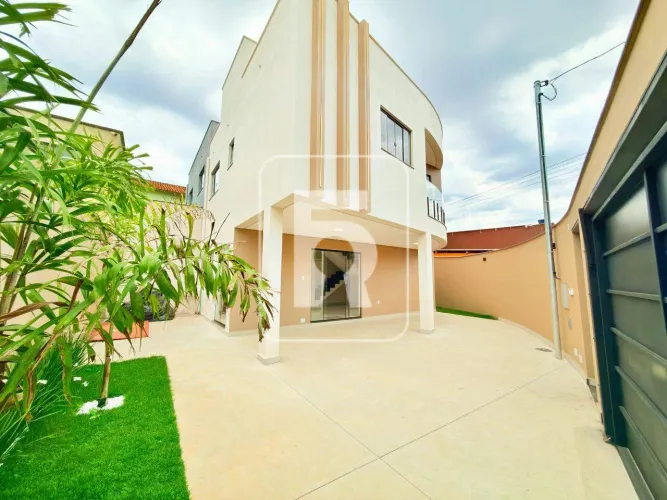 Casa à venda, 3 quartos, 1 suíte, 3 vagas, Santa Maria - Conselheiro Lafaiete/MG
