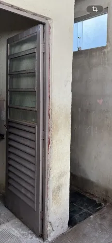 Porta de ferro antiga