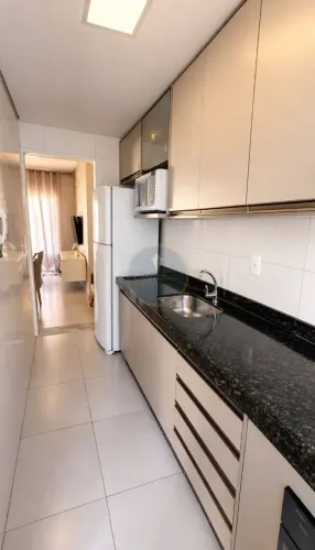 Apartamento com 2 dormitórios à venda, 62 m² por R$ 230.000,00 - Maracanã - Uberaba/MG
