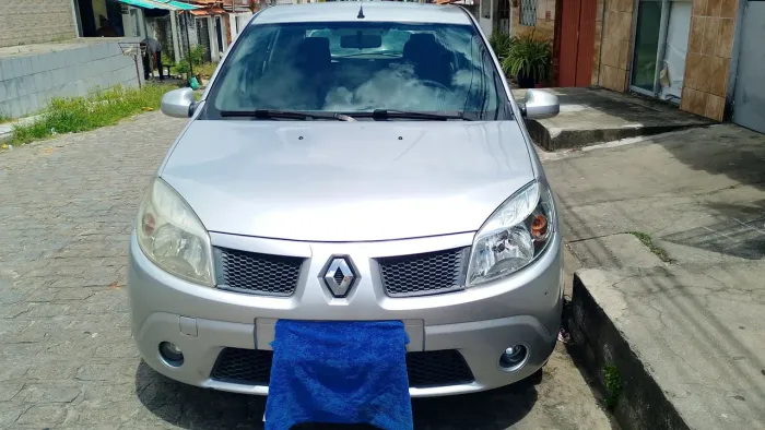 Carro em perfeito estado